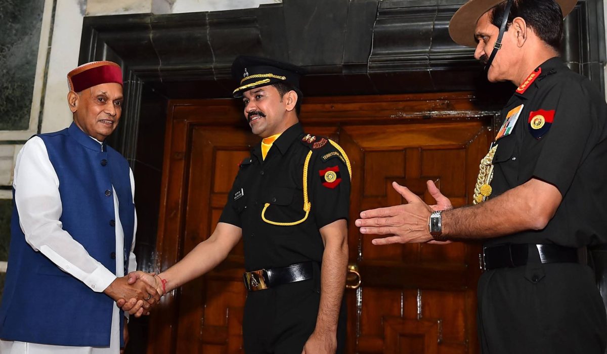 अनुराग ठाकुर बने सेना अधिकारी