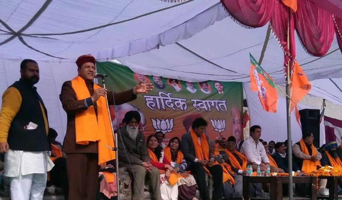 पंजाब के जालंधर में एक जनसभा में सम्बोधित करते हुए।