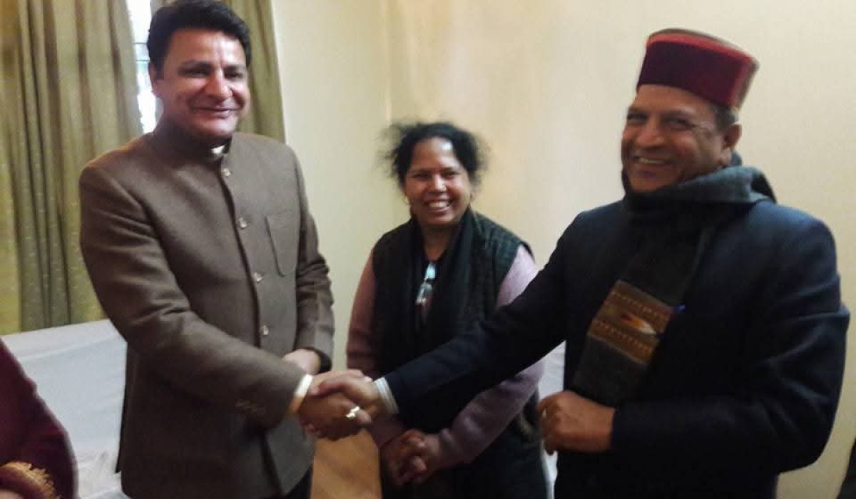 शहरी विकास मंत्री को ज्ञापन सौंपा